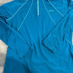 Asics long sleeve pull over , running pocket in the back